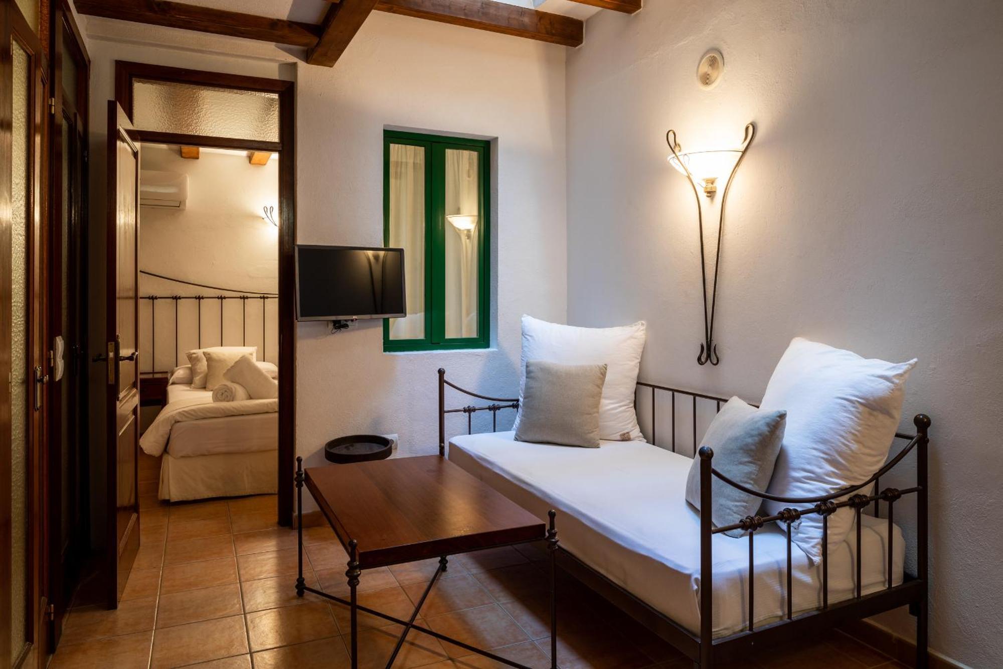 Apartamentos Mariano Ibiza Town Exterior photo