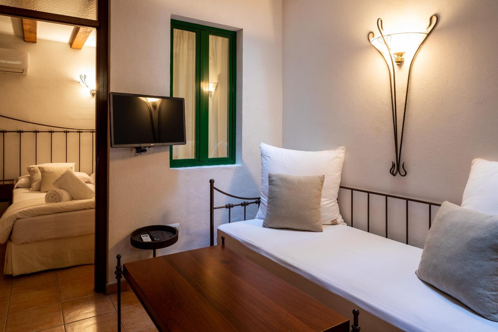 Apartamentos Mariano Ibiza Town Exterior photo