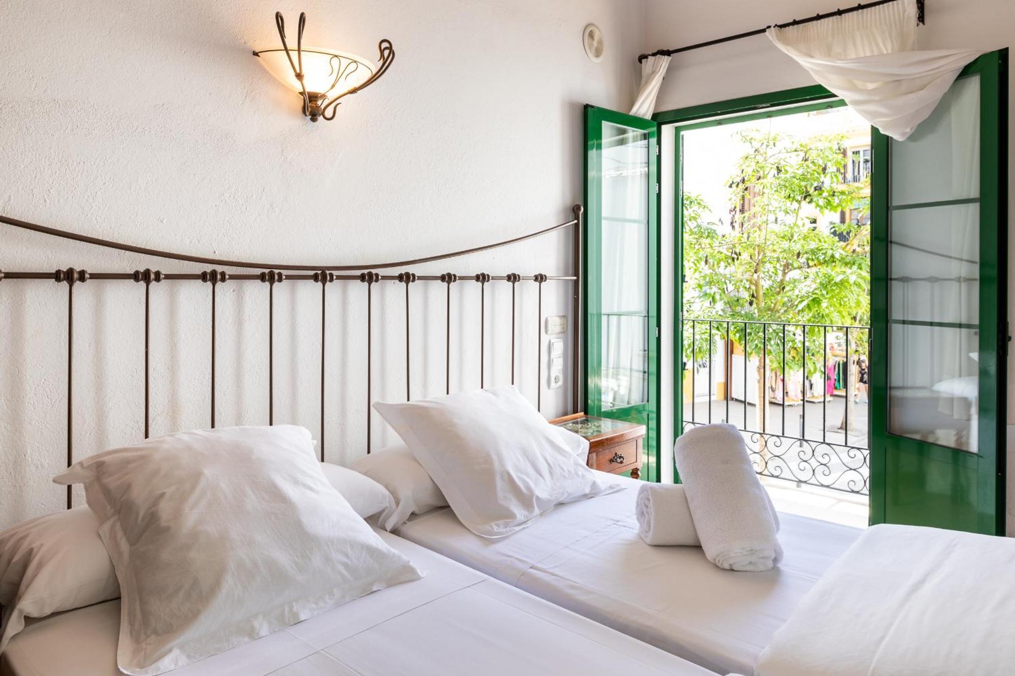 Apartamentos Mariano Ibiza Town Exterior photo